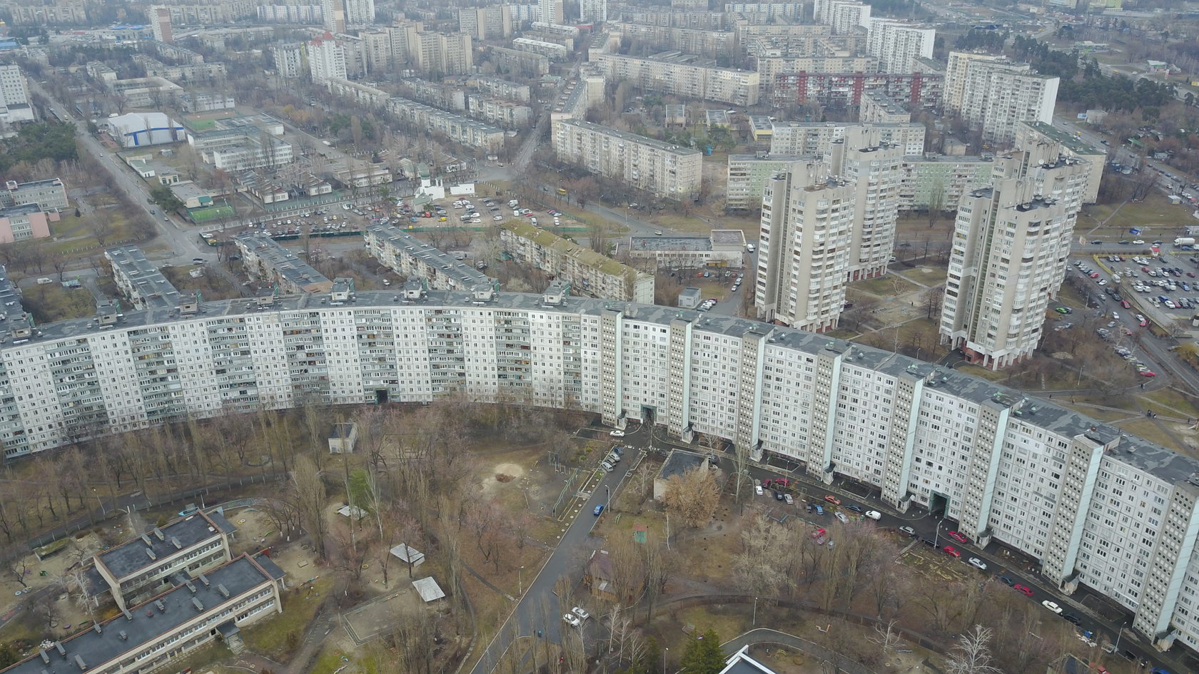 Поколения полукружки: жильцы особенного дома о его прошлом и настоящем